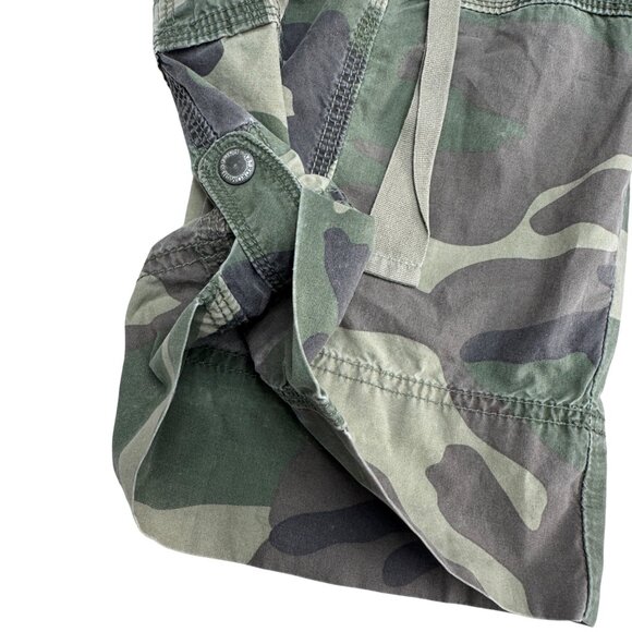 Y2K Abercrombie & Fitch Green Camo Women's Roll Up Cargo Shorts, Size M - Picture 6 of 11
